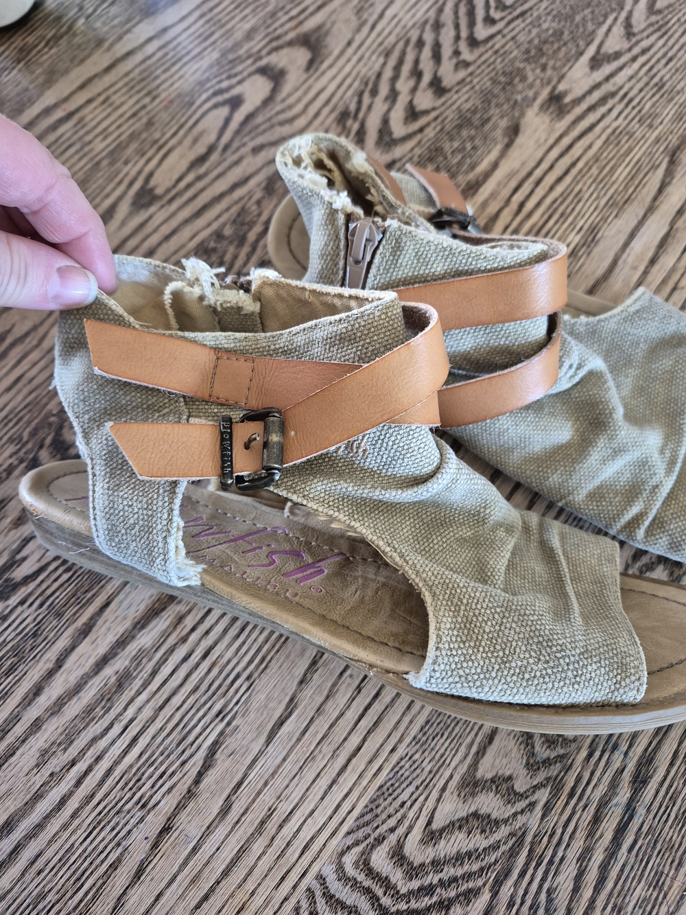 Blowfish Womens Beige Canvas Gladiator Open-Toe Sandals In Desert Sand